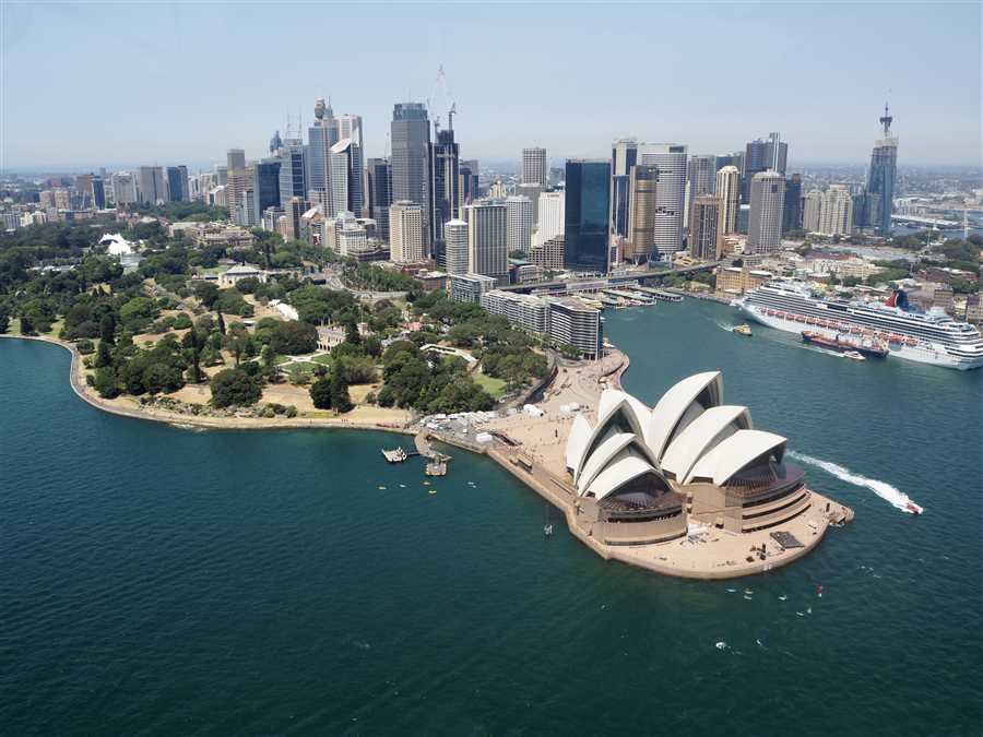 Explore Australia